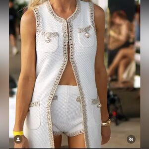 Retrofete Elegant White and Tan High Waist Short and vest set